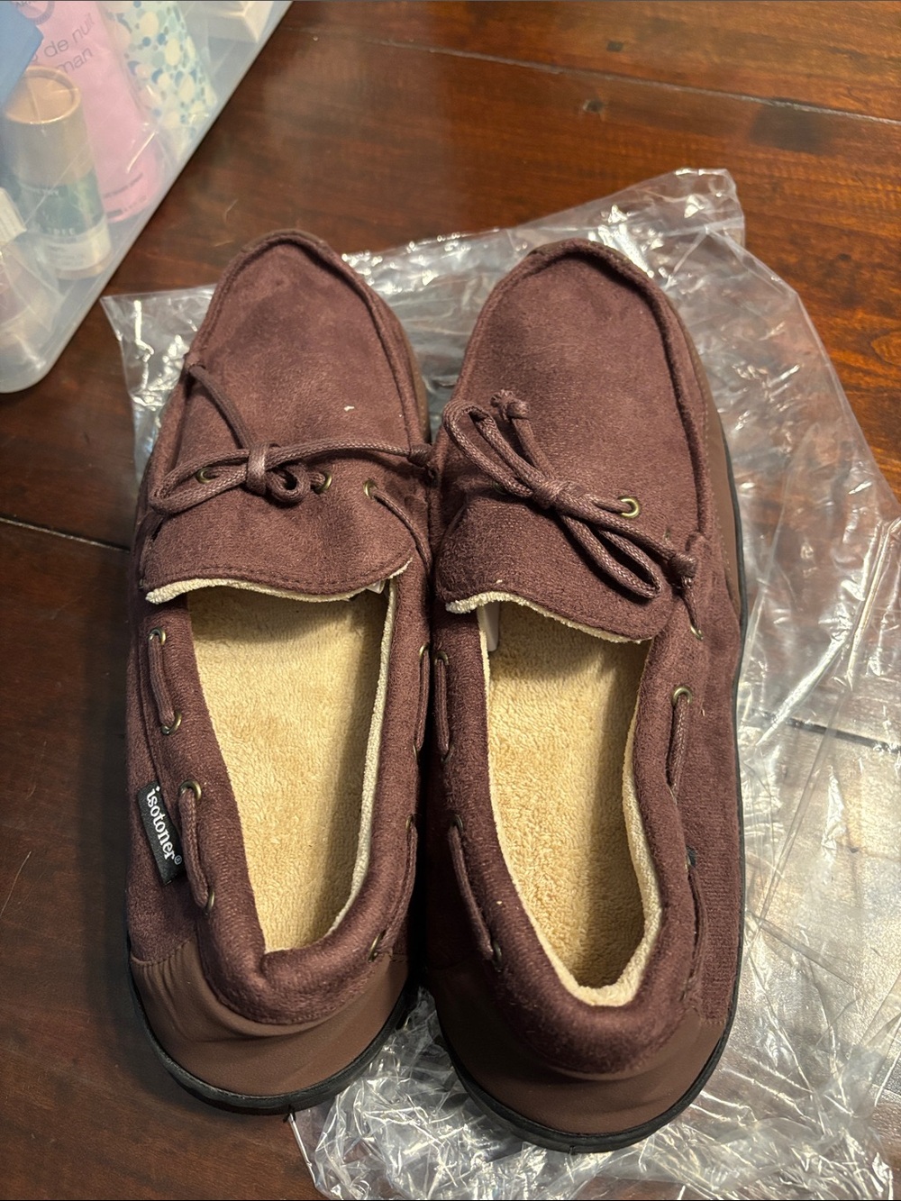 Mens Isotoner slippers  Moccasin Shoes in Dark Brown